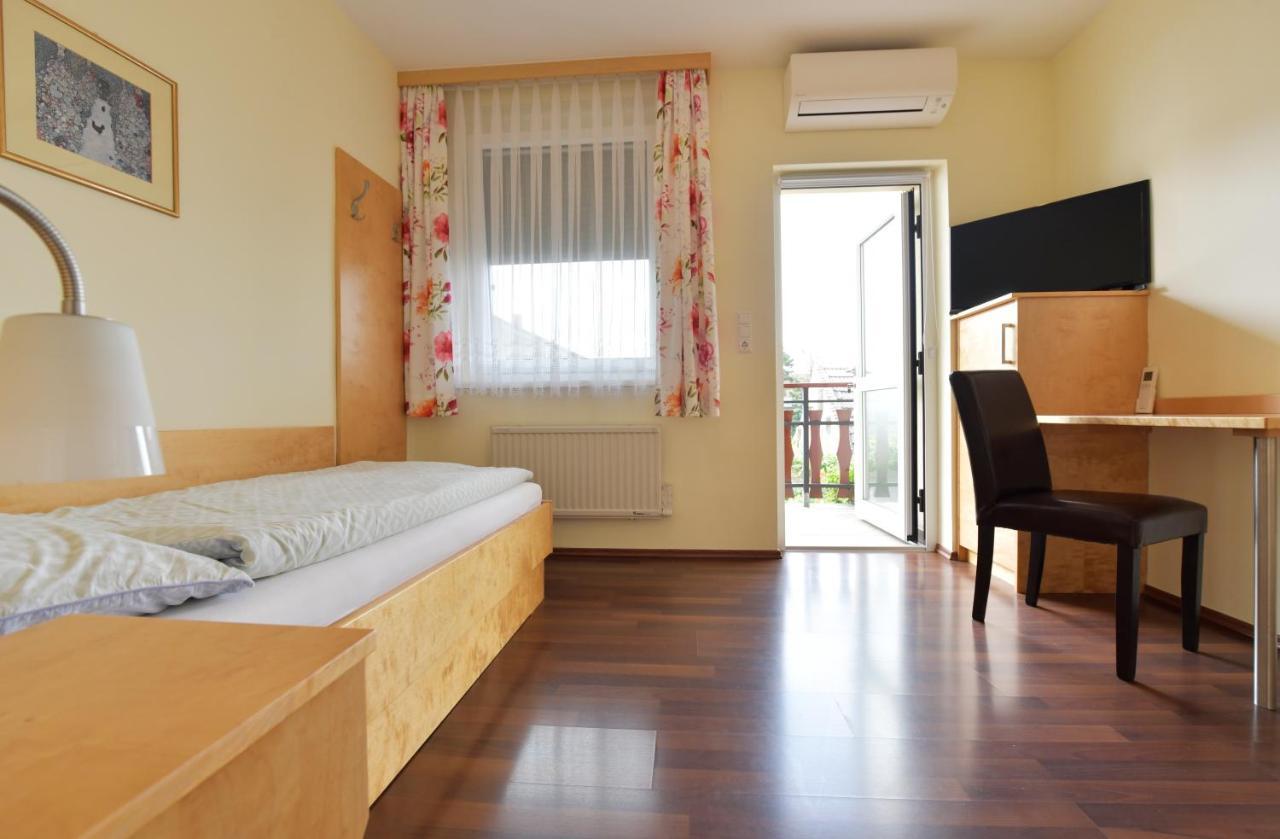 Blumenhof Wegleitner Hotel Illmitz Ngoại thất bức ảnh