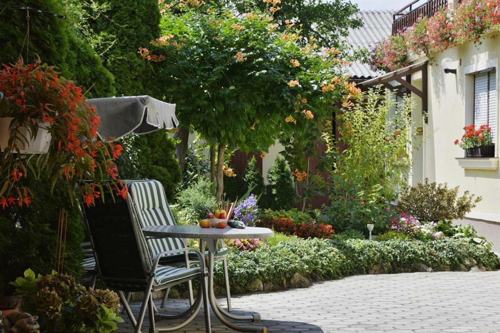 Blumenhof Wegleitner Hotel Illmitz Ngoại thất bức ảnh